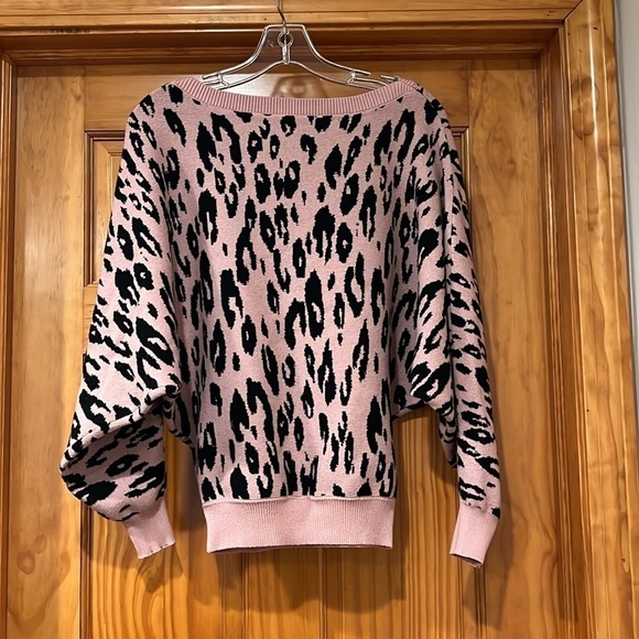 GABERLY Pink Leopard Boat Neck Batwing Sleeves Dolman Knitted Sweaters - Picture 2 of 3